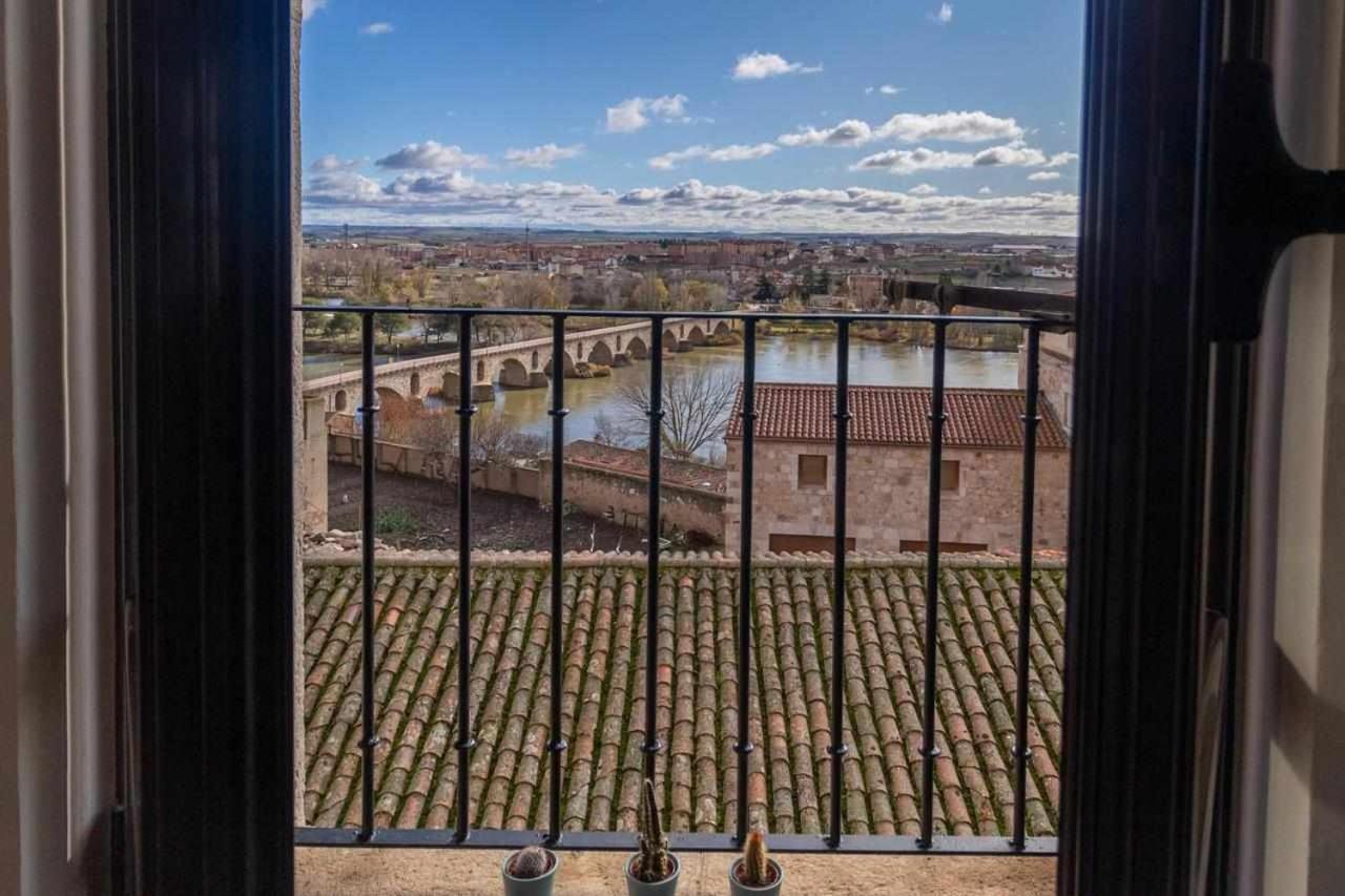 El Puente Apartment Zamora Luaran gambar